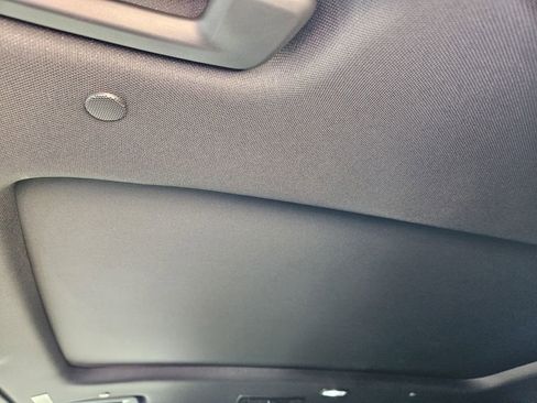 Used 2025 Chevrolet Traverse Z71 w/ Enhanced Driving Package image 32