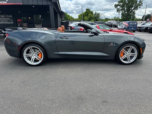 Used 2017 Chevrolet Camaro SS RWD image 10