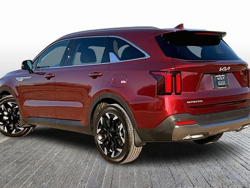Certified 2025 Kia Sorento EX w/ Panoramic Sunroof Package image 12