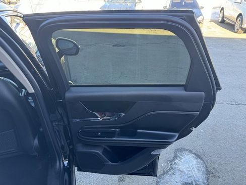 Used 2023 Lincoln Corsair Reserve w/ Equipment Group 201A image 15