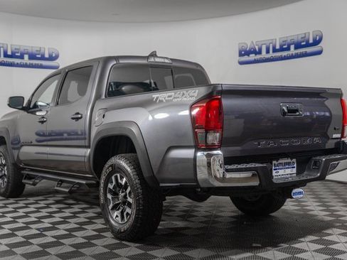Used 2019 Toyota Tacoma TRD Off-Road image 4