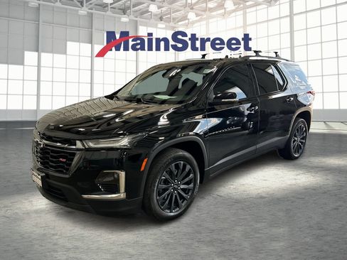 Used 2023 Chevrolet Traverse RS w/ LPO, Floor Liner Package AWD/4WD image 1