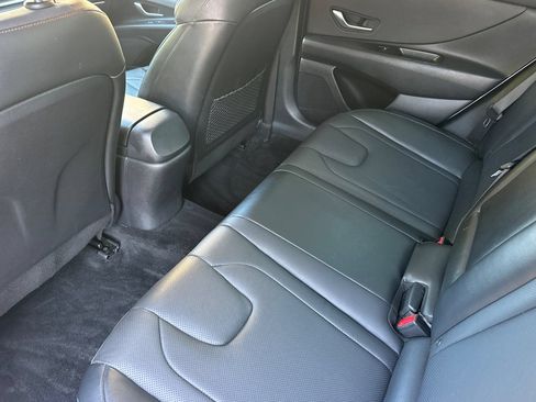 Used 2023 Hyundai Elantra Limited w/ Cargo Package FWD image 11