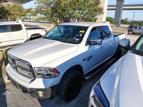 Used 2019 RAM 1500 Lone Star AWD/4WD image 4