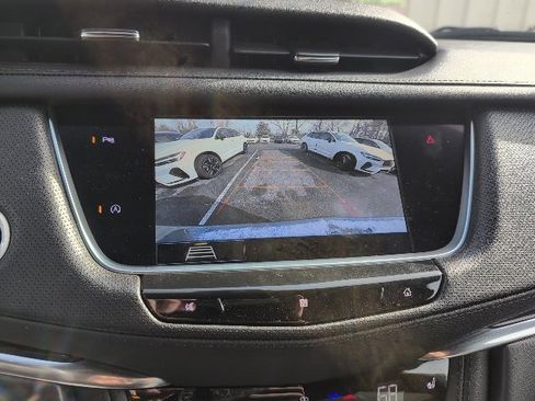 Used 2020 Cadillac XT5 Premium Luxury image 29