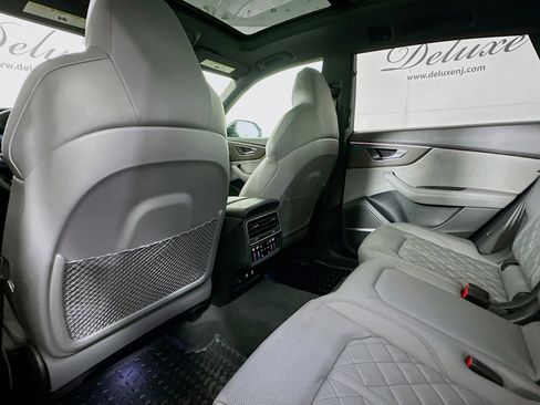 Used 2024 Audi SQ8 Premium Plus w/ S Sport Package image 24