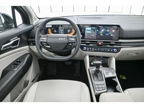 New 2026 Kia Sportage EX w/ EX Panorama Roof Package image 13