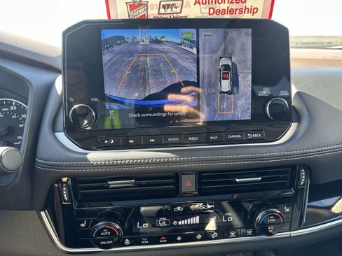 Certified 2023 Nissan Rogue SL w/ SL Premium Package image 17