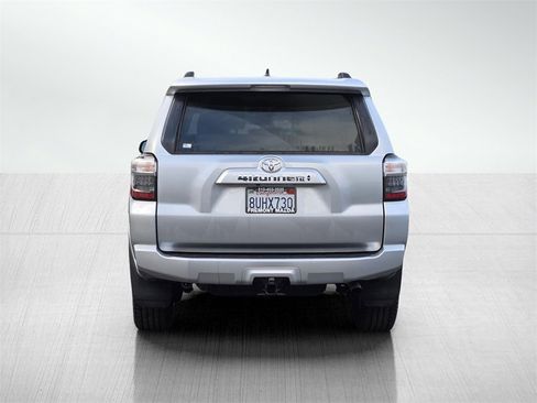 Used 2021 Toyota 4Runner SR5 Premium image 5