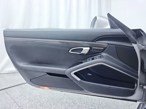 Used 2017 Porsche 911 Carrera 4S image 25