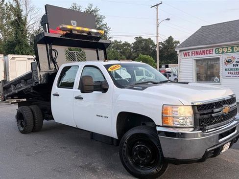 Used 2013 Chevrolet Silverado 3500 W/T RWD image 2