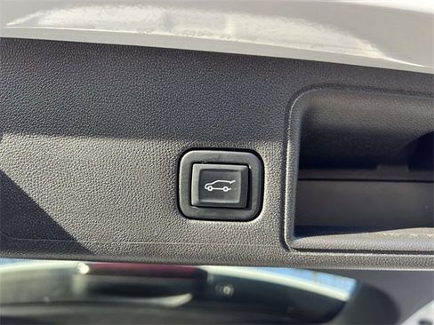 Certified 2022 GMC Terrain AT4 w/ Infotainment Package II image 8