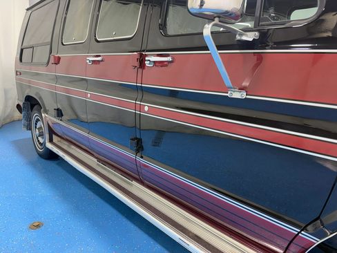 Used 1988 Ford E-150 and Econoline 150 RWD image 11
