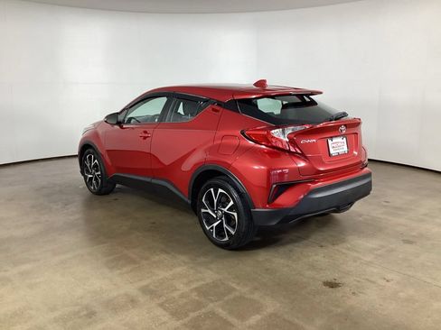 Used 2020 Toyota C-HR XLE FWD image 15