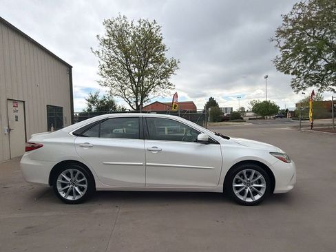 Used 2015 Toyota Camry XSE w/ Moonroof Package FWD image 4