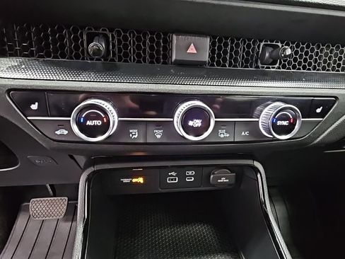 Used 2024 Honda CR-V EX image 17