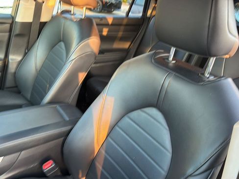 Used 2023 Toyota Highlander XLE FWD image 30