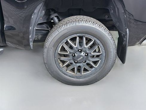 Used 2020 Toyota Tundra SR5 w/ SR5 Leather Package AWD/4WD image 34