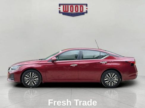 Used 2023 Nissan Altima 2.5 SV FWD image 4