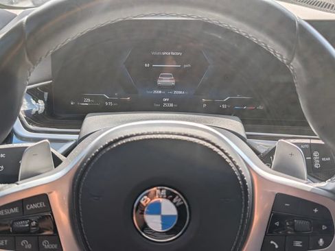 Used 2024 BMW X5 sDrive40i w/ M Sport Package RWD image 9