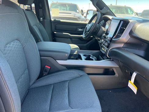 New 2026 RAM 1500 Express AWD/4WD image 15