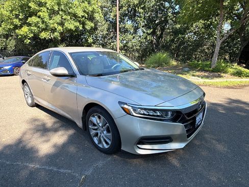 Used 2019 Honda Accord LX image 3