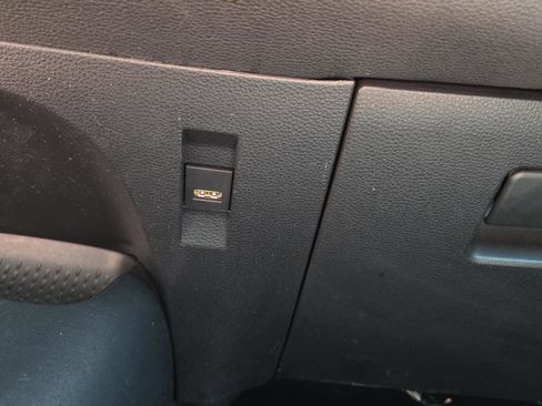 Used 2021 Toyota Corolla SE FWD image 30