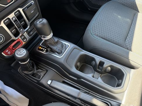 Certified 2025 Jeep Wrangler Unlimited Rubicon 4xe w/ Convenience Group image 20