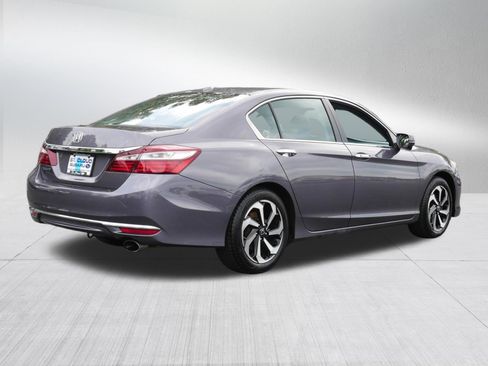Used 2017 Honda Accord EX-L image 7