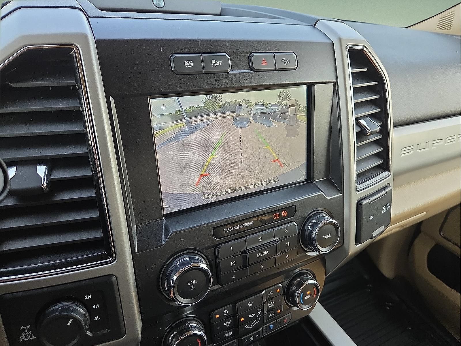 Used 2021 Ford F250 Lariat w/ Lariat Ultimate Package AWD/4WD image 17