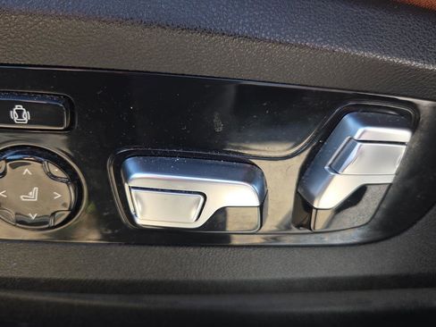 Used 2021 BMW X7 xDrive40i w/ M Sport Package image 36