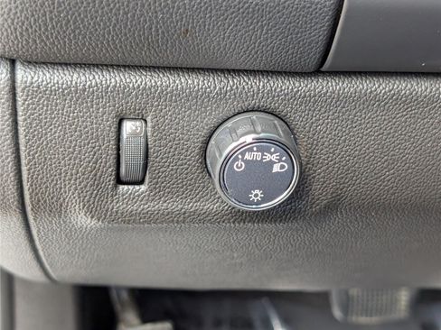 Used 2020 Chevrolet Colorado LT RWD image 20