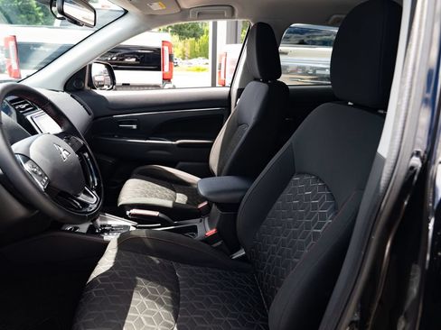 Used 2024 Mitsubishi Outlander Sport LE AWD/4WD image 19