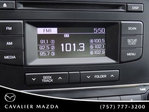 Used 2018 Hyundai Elantra SE FWD image 21