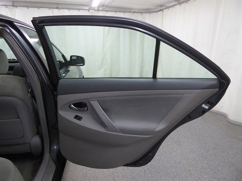 Used 2009 Toyota Camry image 29