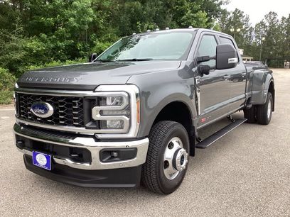 New 2026 Ford F350 Lariat w/ Lariat Ultimate Package