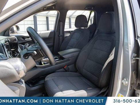 Used 2025 Chevrolet Equinox LT FWD image 16