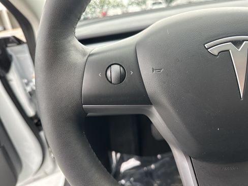 Used 2023 Tesla Model 3 Standard Range RWD image 19