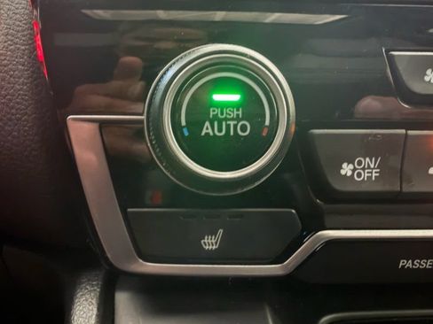 Used 2017 Honda CR-V Touring image 30