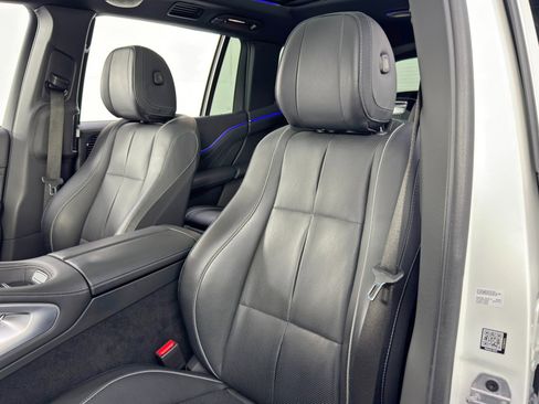 Used 2023 Mercedes-Benz Maybach GLS 600 4MATIC image 51