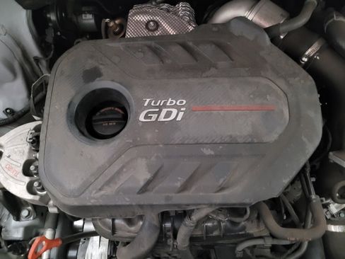 Used 2018 Hyundai Santa Fe Sport 2.0T FWD image 30