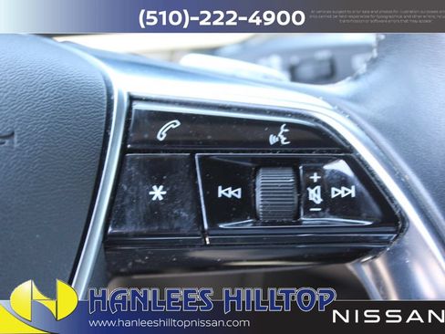 Used 2019 Audi e-tron Prestige w/ Prestige Package AWD/4WD image 32
