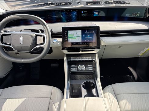 New 2026 Lincoln Nautilus Premier w/ Jet Appearance Package AWD/4WD image 29