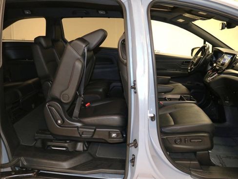 Used 2024 Honda Odyssey Sport image 25
