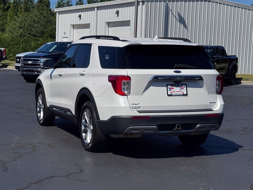 Used 2022 Ford Explorer XLT w/ Equipment Group 202A AWD/4WD image 15