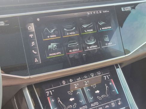 Used 2020 Audi Q8 Prestige w/ Prestige Package AWD/4WD image 20