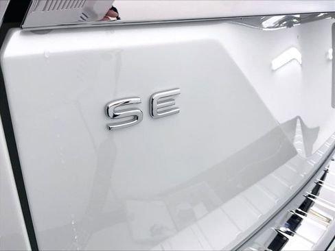 New 2026 Volkswagen Atlas SE image 13