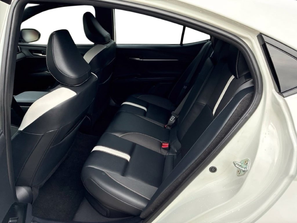 Used 2025 Toyota Camry SE w/ Convenience Package FWD image 12