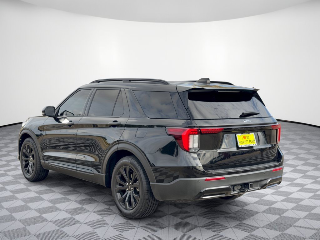 Used 2025 Ford Explorer ST-Line w/ Premium Package RWD image 3