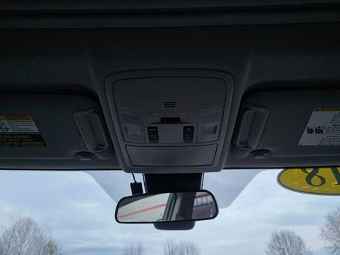 Used 2018 Toyota RAV4 XLE w/ Plus Extra Value Package image 21